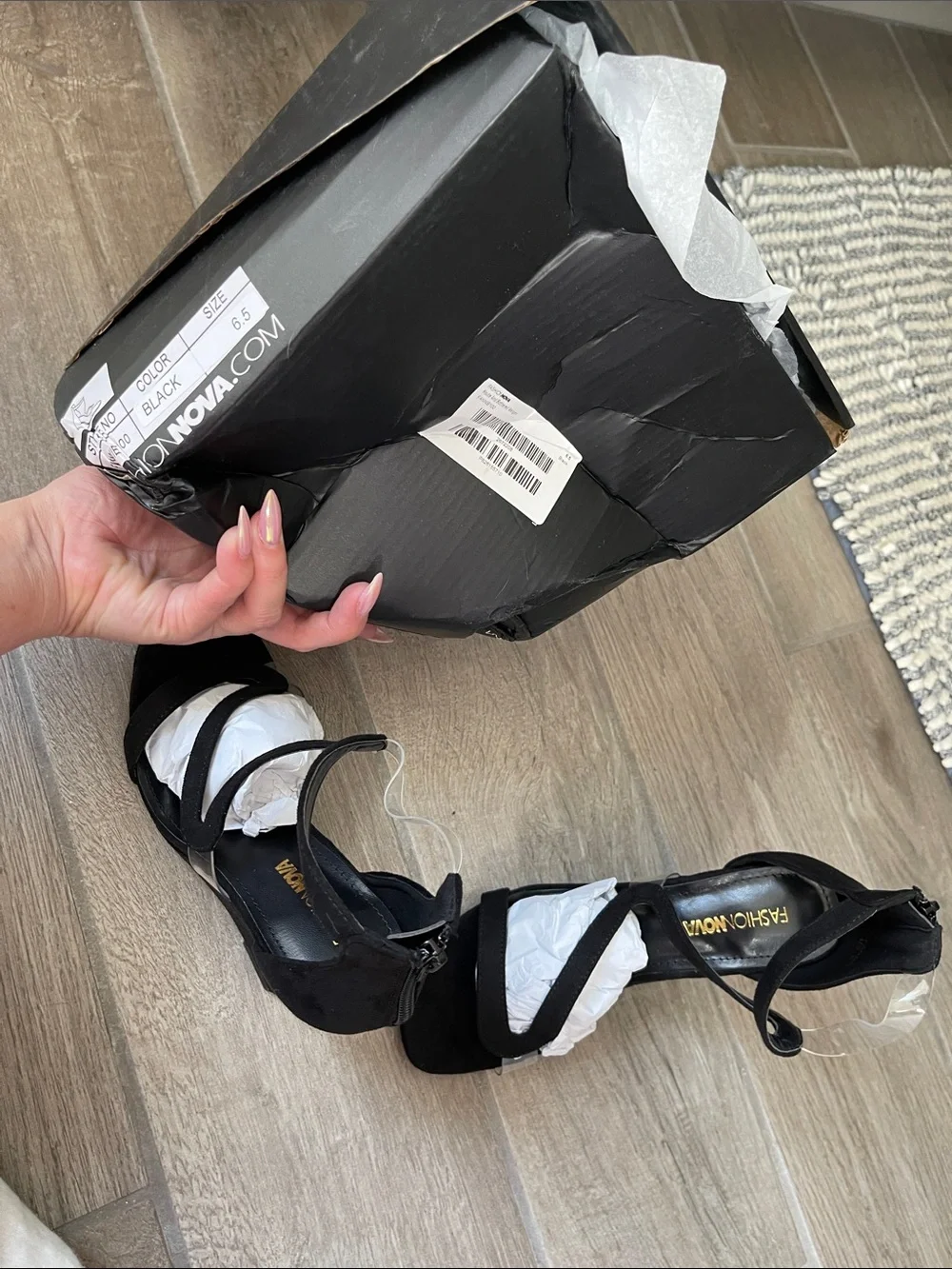 Fashion Nova Black Fannie100 Wedges Box Label Sticker